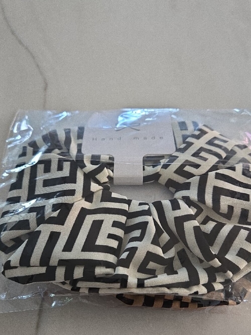 Hand Made Scrunchie Set Black & White Geometric Print New - Picture 3 of 4